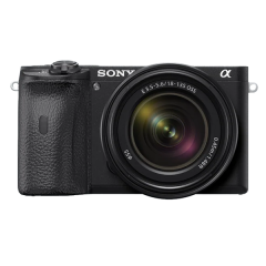 Sony Alpha 6600 + 18-135mm F3.5-5.6 OSS