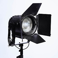 LUPO Spot Daylight 800 HMI (5600 K) mit Abschirmklap.